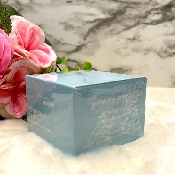 🌸 GLOW ON 5TH - REFRESH + RESET Brightening Mud Mask 🌸 - Picture 4 of 5